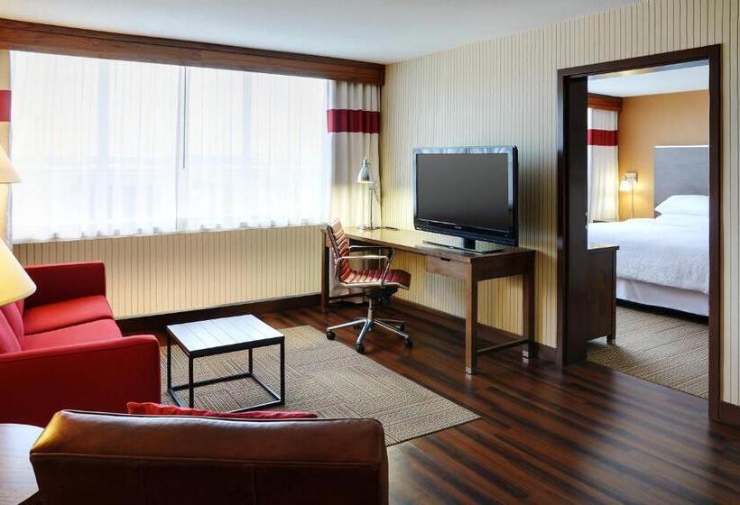 Suite, Four Points By Sheraton Halifax