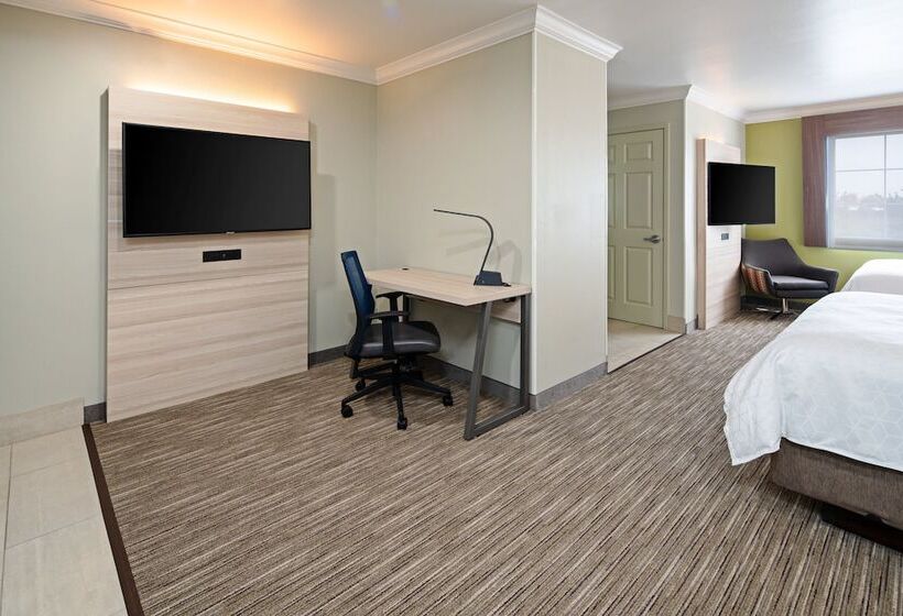 스위트, Holiday Inn Express & Suites Watsonville, An Ihg