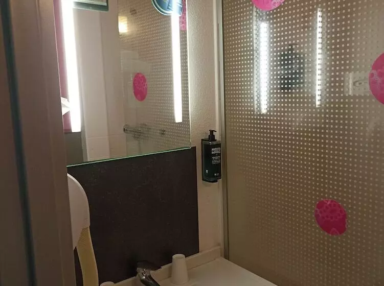 ダブルベッドスタンダードルーム, Ibis Styles Bethune Bruay La Buissière