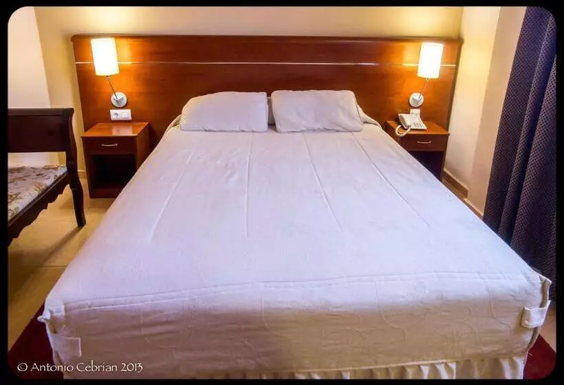 Superior Kamer, Midama