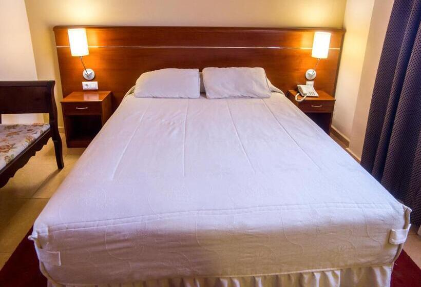 חדר סופריור, Midama