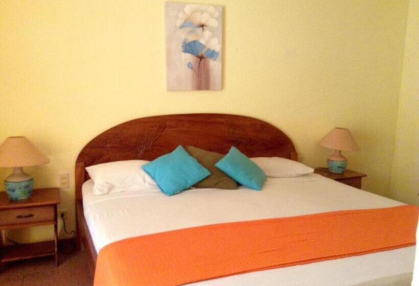 标准房带园景, Samara Beach