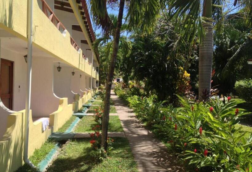 带阳台的三人标准间, Samara Beach