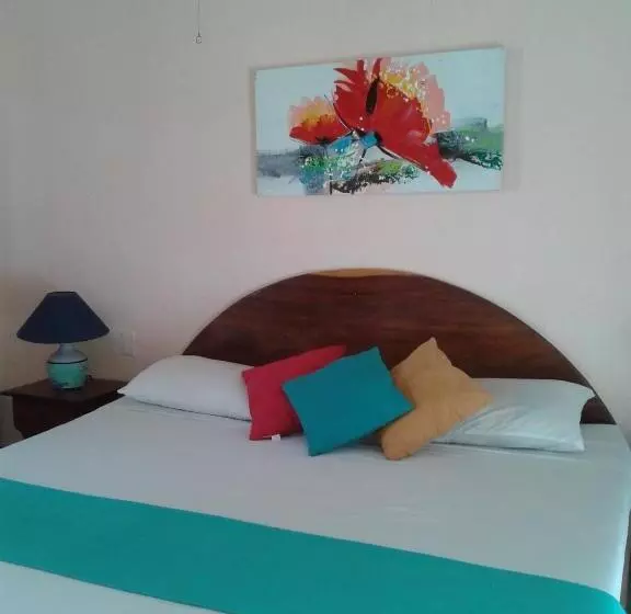 اتاق استاندارد یک نفره, Samara Beach