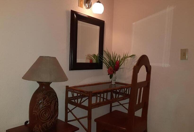 标准间, Samara Beach