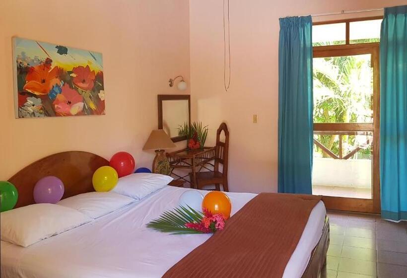 标准房带园景, Samara Beach