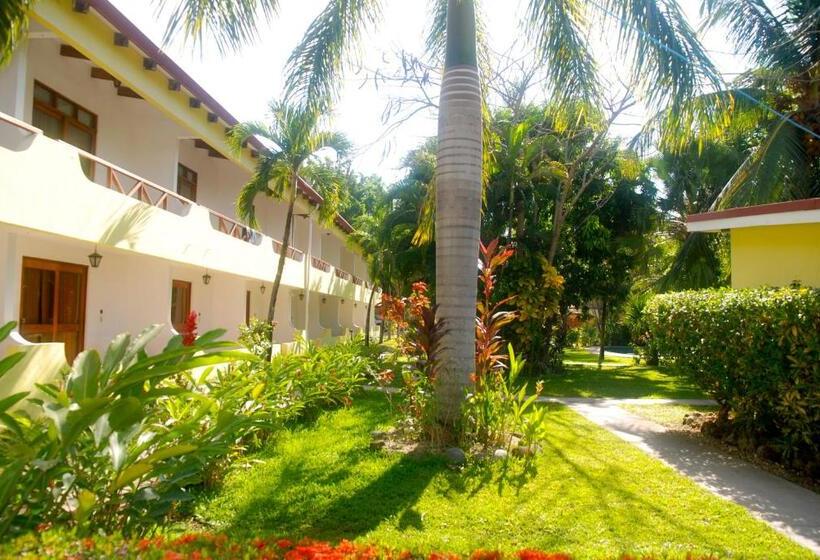 带阳台的三人标准间, Samara Beach