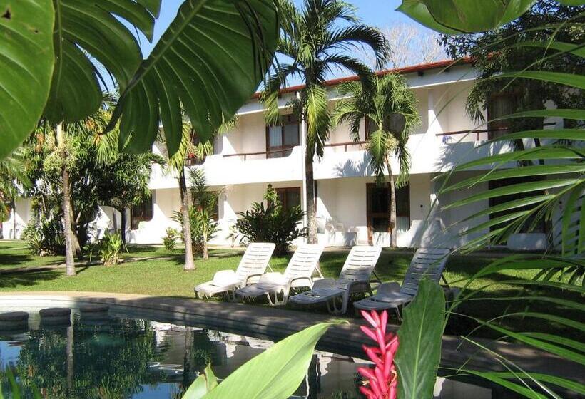 带阳台的三人标准间, Samara Beach