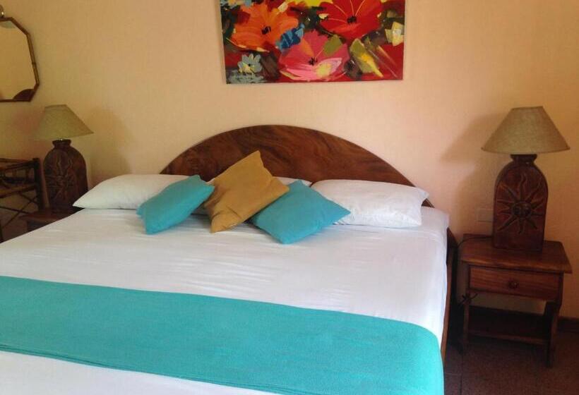 标准间, Samara Beach