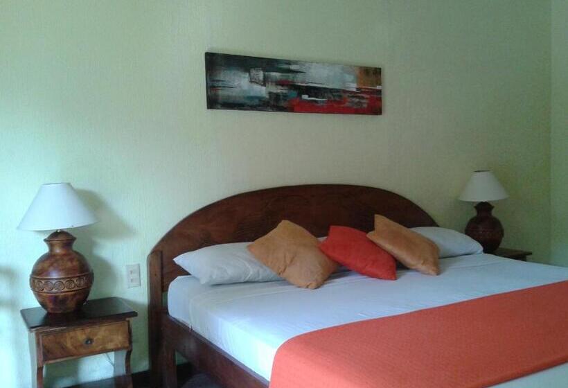 标准间, Samara Beach