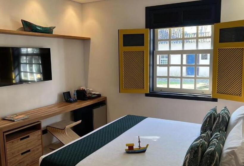 דירת חדר פרמיום, Sandi