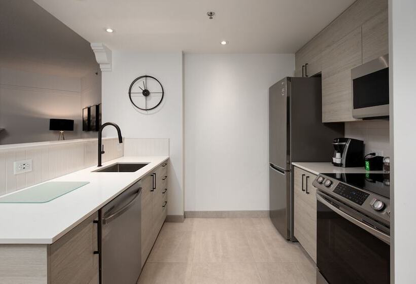 Люкс, Sommet Des Neiges