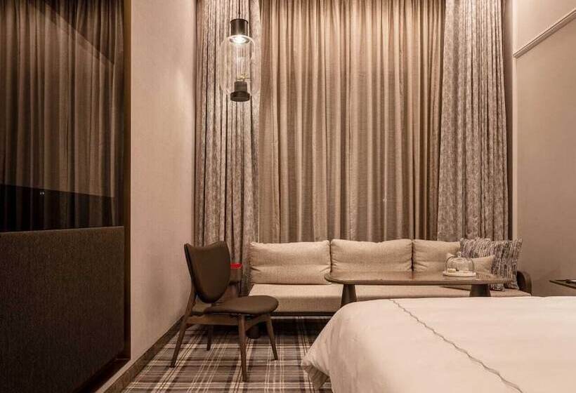 디럭스 룸, The Residency Towers