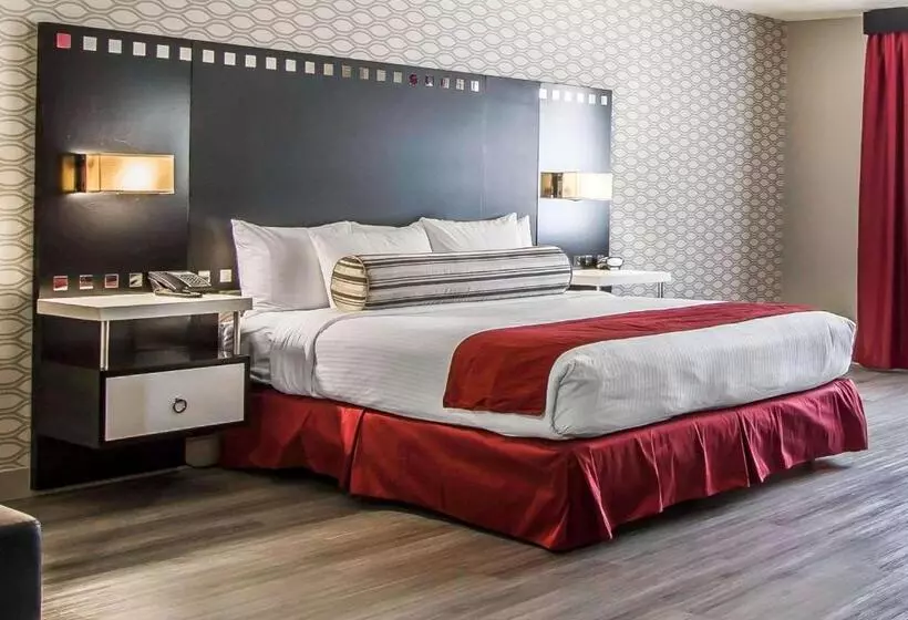 اتاق استاندارد با تخت بزرگ, Tilt Hotel Universal Hollywood, Ascend Hotel Collection