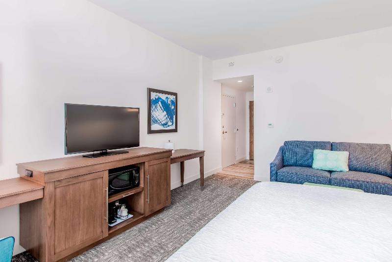 适合残疾人使用的标准间, Tilt Hotel Universal Hollywood, Ascend Hotel Collection