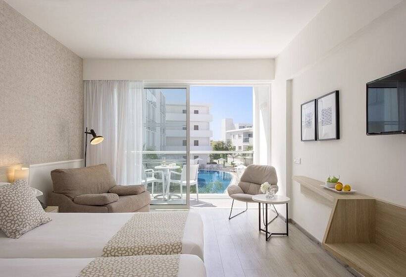 Номер Стандарт Вид на Бассейн, Sofianna Resort & Spa
