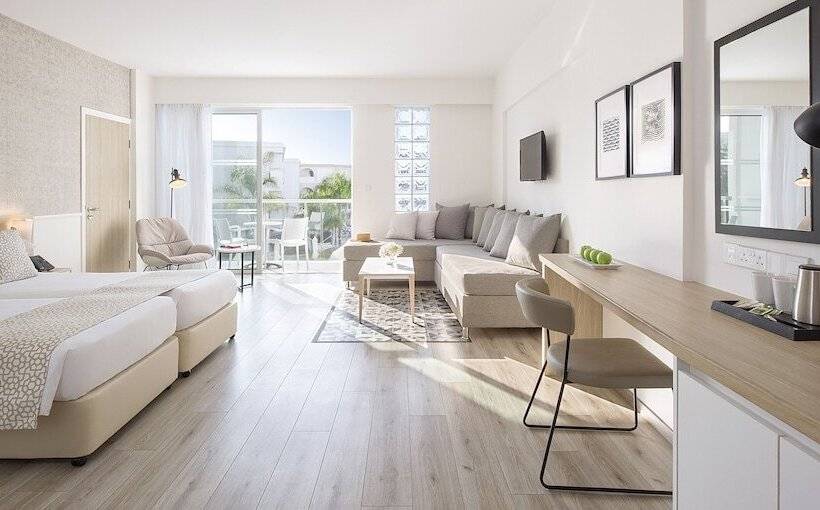 חדר סופריור נוף לבריכה, Sofianna Resort & Spa