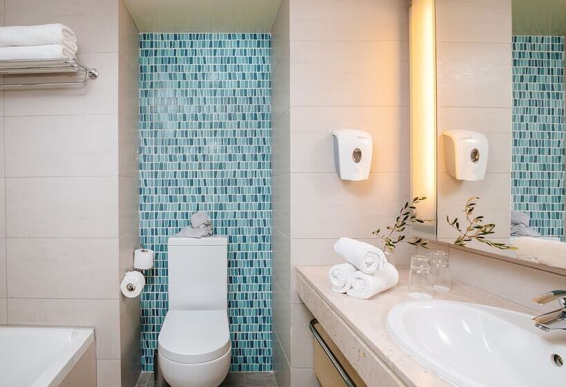 חדר דלוקס נוף בריכה, Sofianna Resort & Spa