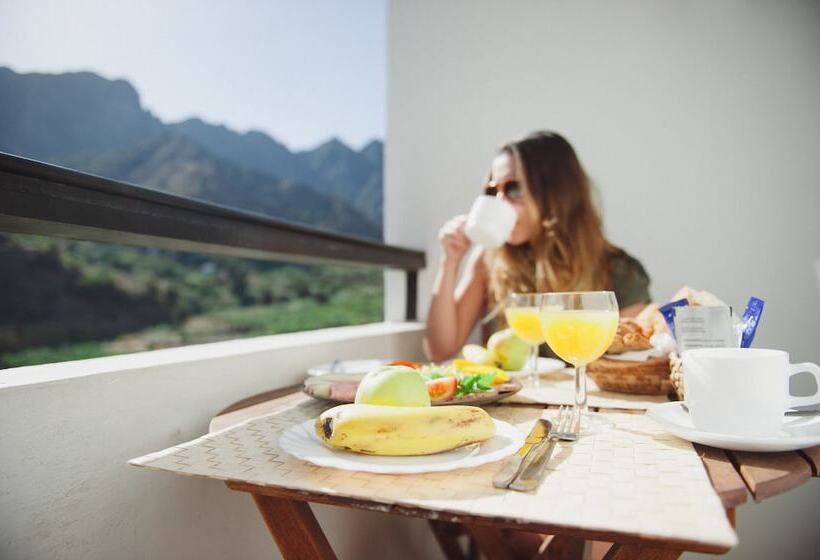 Студия Классика, Apartamentos Los Telares