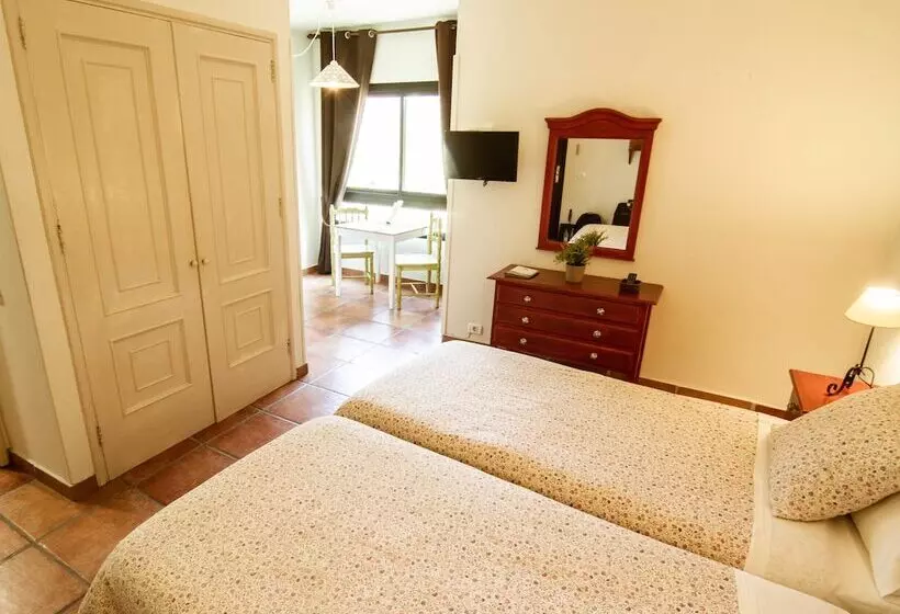 استودیوی کلاسیک, Apartamentos Los Telares
