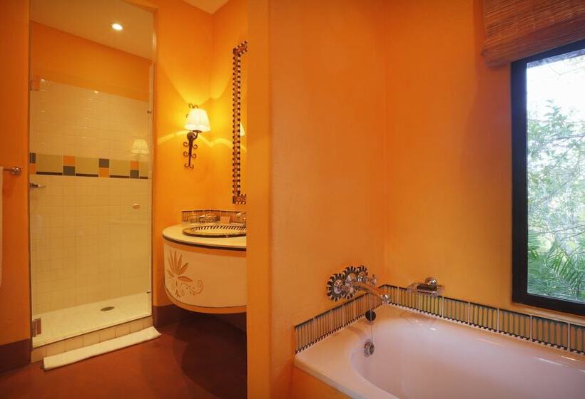 اتاق استاندارد, Avani Victoria Falls Resort