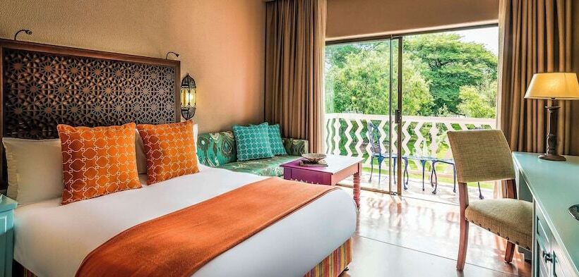اتاق سوپریور, Avani Victoria Falls Resort