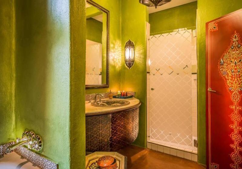 اتاق استاندارد, Avani Victoria Falls Resort