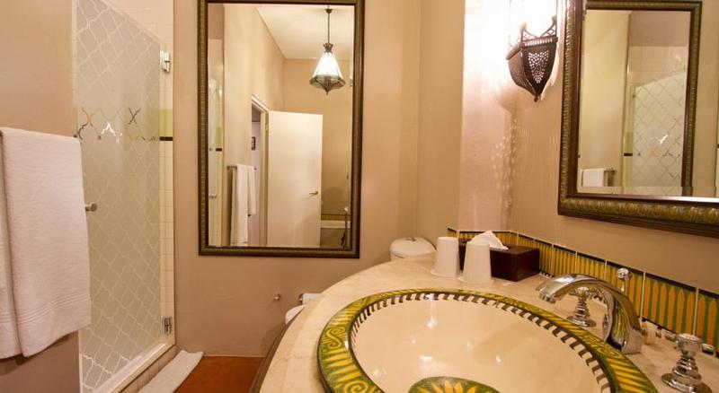 اتاق استاندارد, Avani Victoria Falls Resort