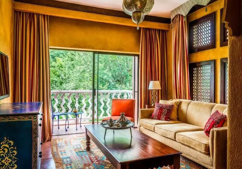 اتاق استاندارد, Avani Victoria Falls Resort