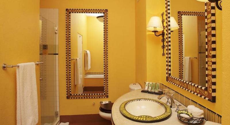 اتاق استاندارد, Avani Victoria Falls Resort