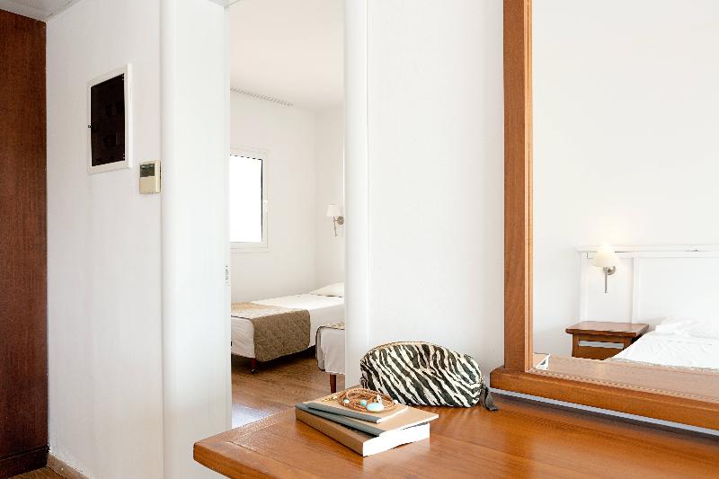 家庭间, Cyprotel Faliraki