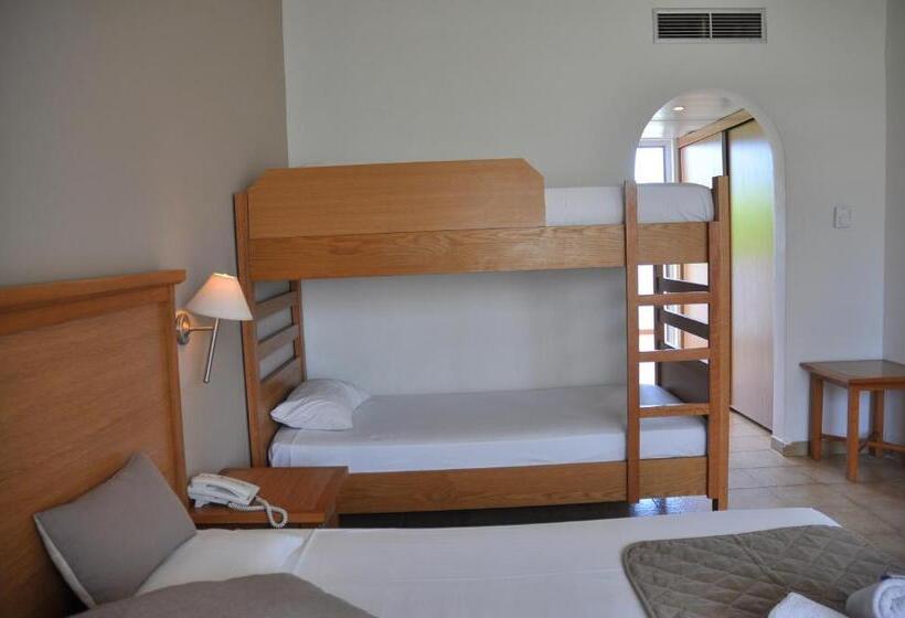 带双层床的家庭房间, Cyprotel Faliraki