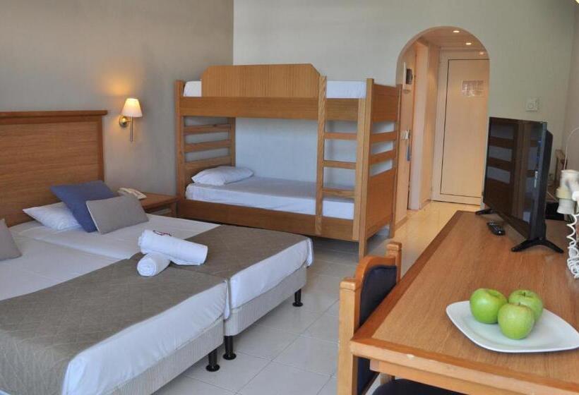 带双层床的家庭房间, Cyprotel Faliraki