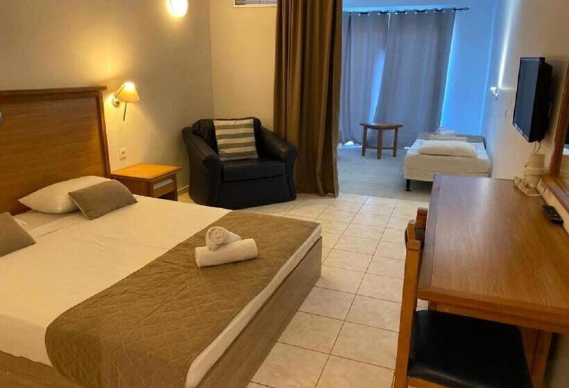 غرفة عائلية, Cyprotel Faliraki