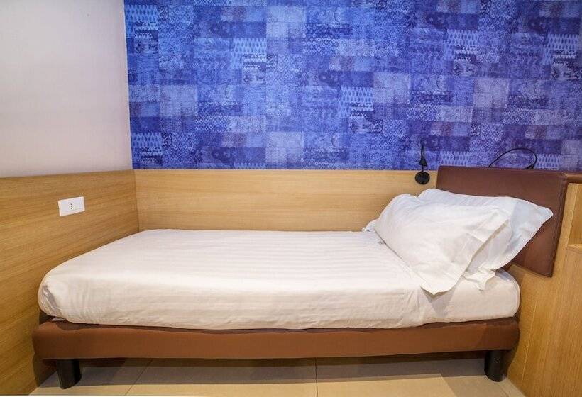 اتاق اکونومی, Airone