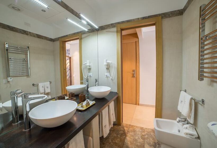 سوییت جونیور, Airone