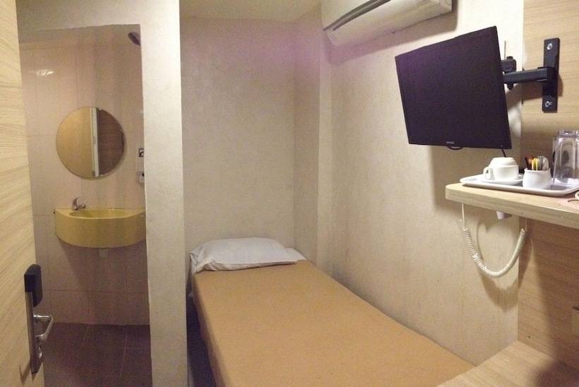 اتاق استاندارد یک نفره, Arianna