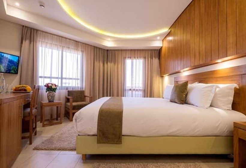 اتاق استاندارد سه نفره, Ayoub & Spa