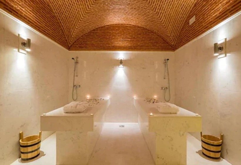 اتاق استاندارد سه نفره, Ayoub & Spa