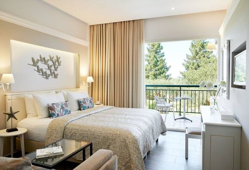 高级园景房, Delfinia