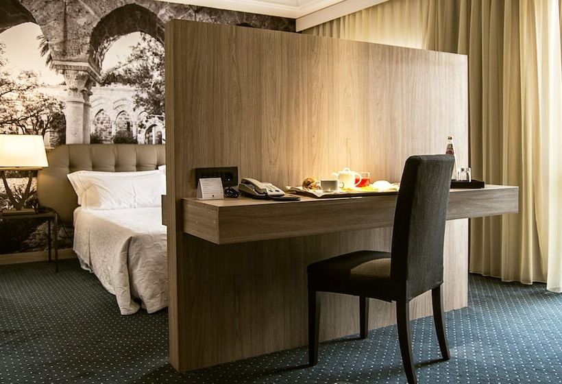 小型套房, Federico Ii Central Palace