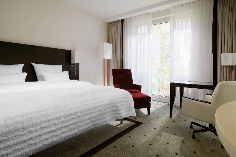 标准间, Federico Ii Central Palace