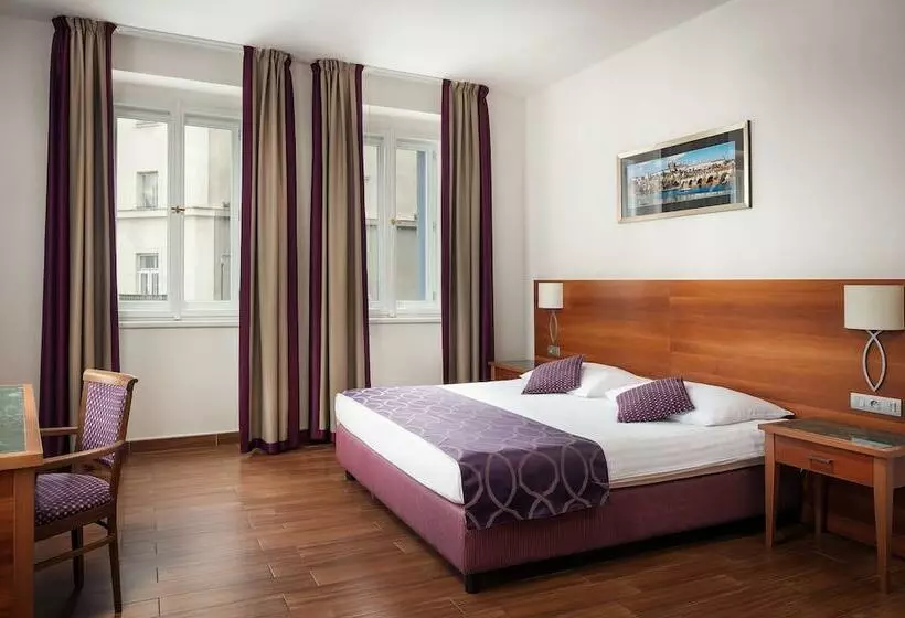 Standard-huone, Galileo