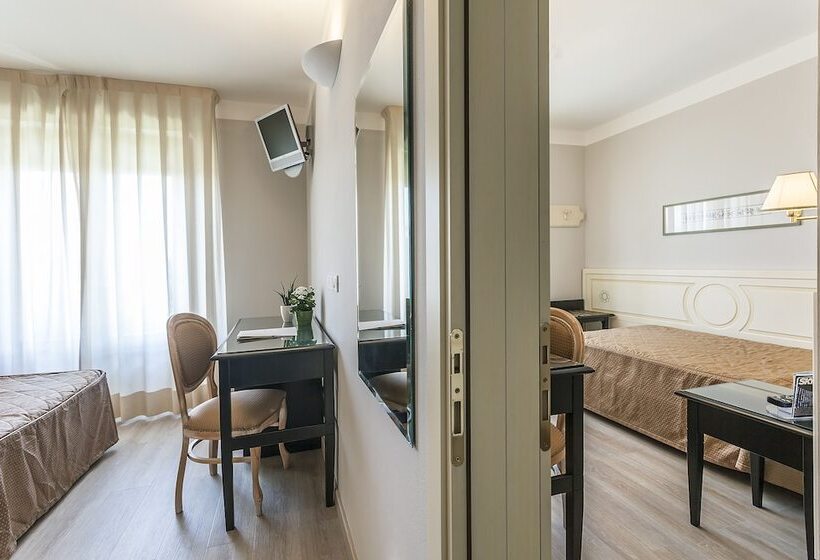 اتاق خانوادگی, Grand Hotel Bonanno