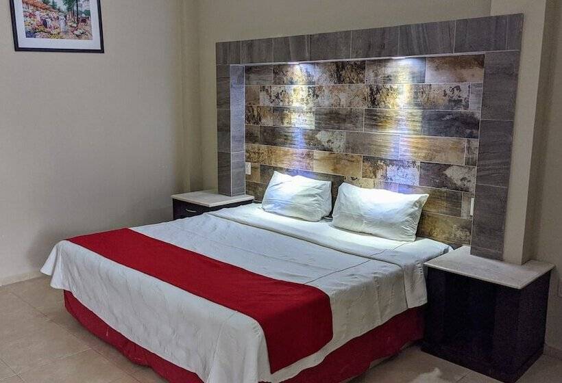 Habitación Estándar, Mediterraneo