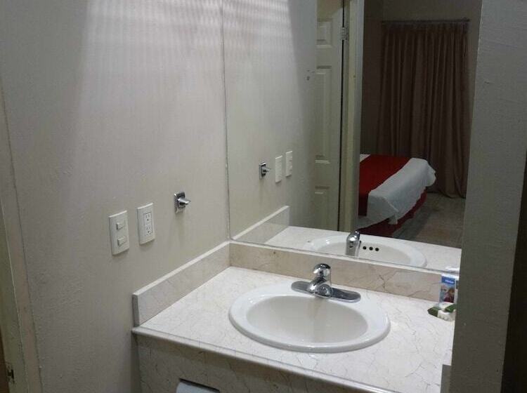 Habitación Cuádruple Estándar, Mediterraneo