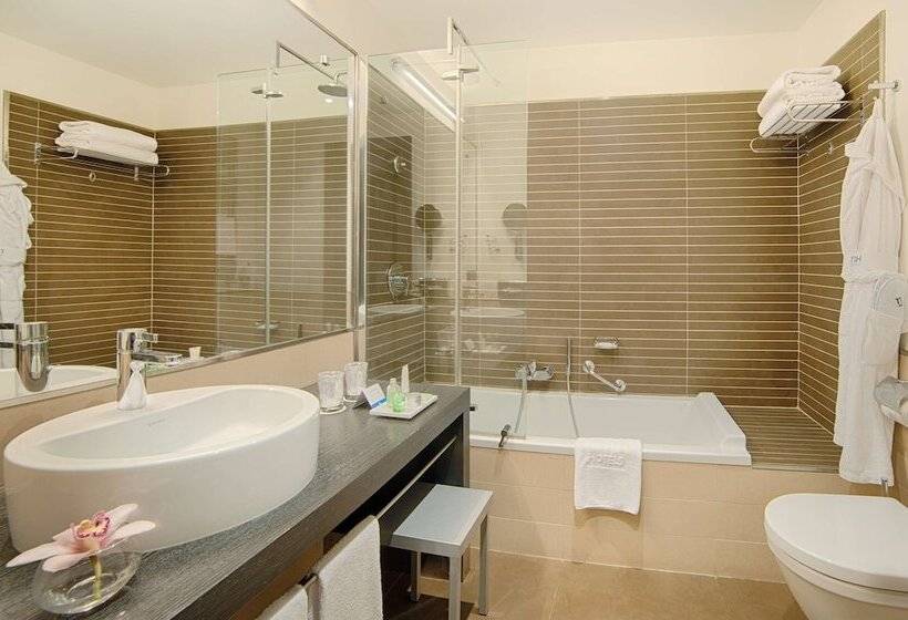 غرفة بريميوم مع تراس, NH Collection Torino Santo Stefano