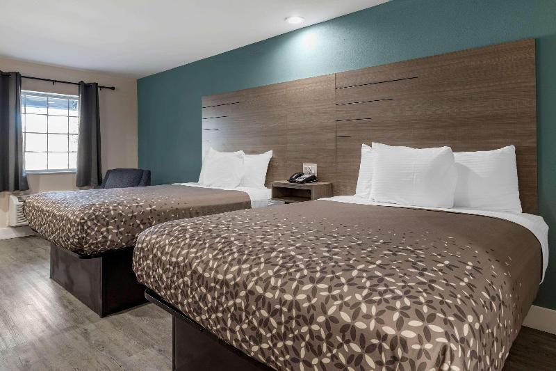 جناح جونيور, NH Collection Torino Santo Stefano