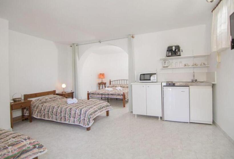 דירת חדר, Paros