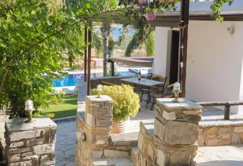 Duplex-huone, Paros